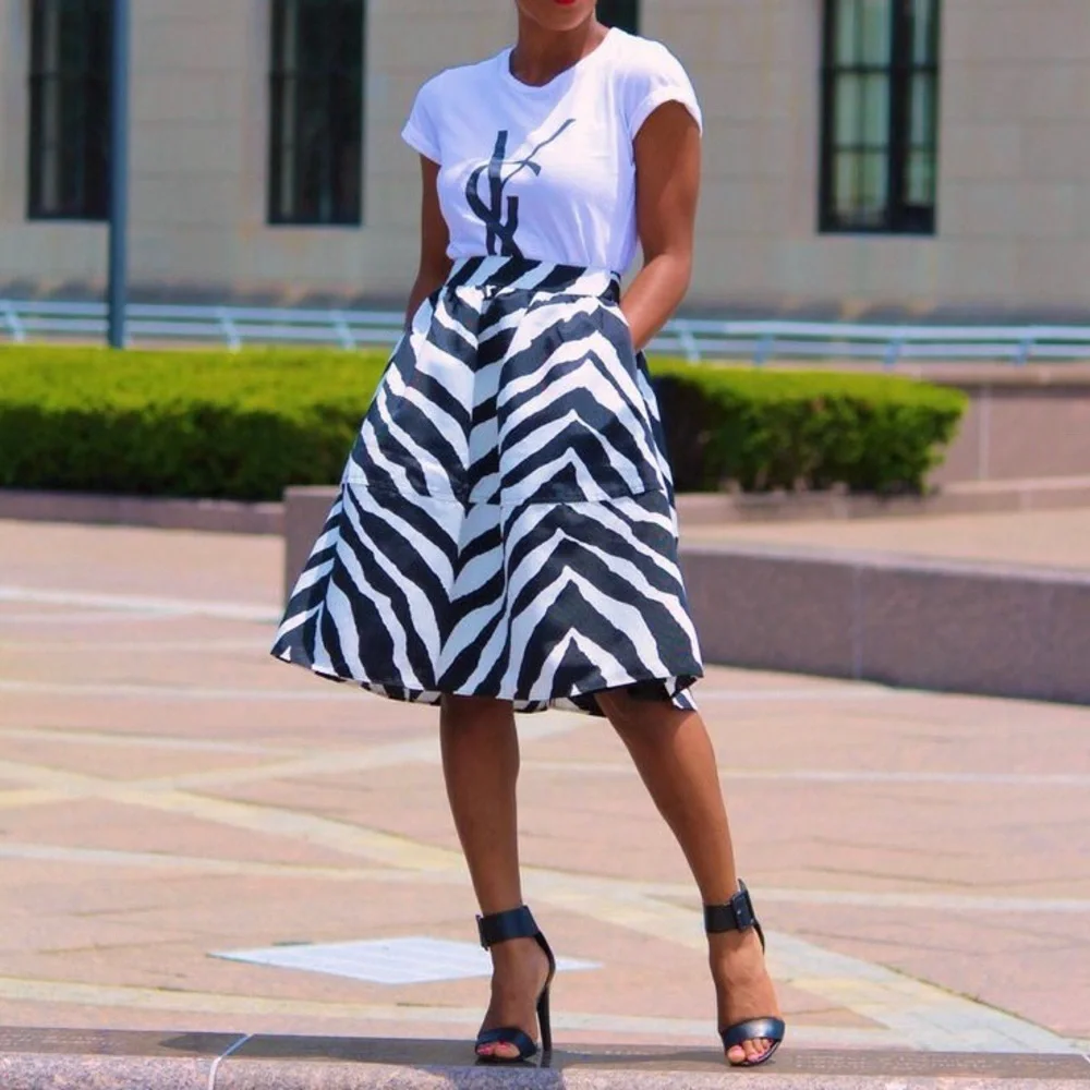 EXPRESS Zebra Print Midi‎ Skirt with pockets